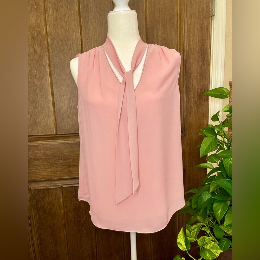 White House Black market size 6 blouse